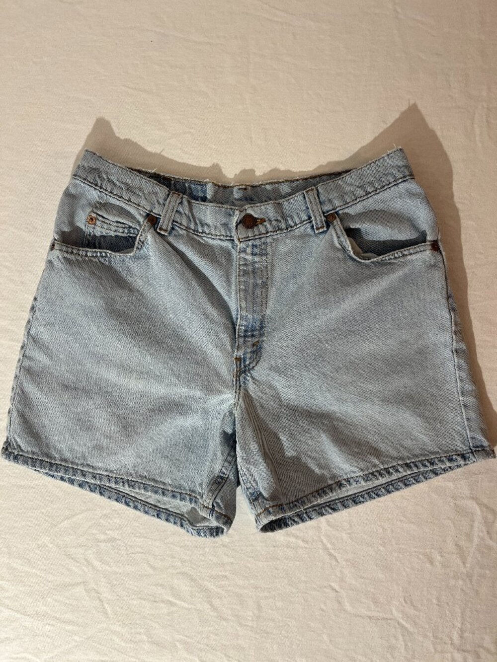 Vintage 90s Levi’s Womens 910 Classic Fit Denim Shorts Size 12 REG White Tab USA